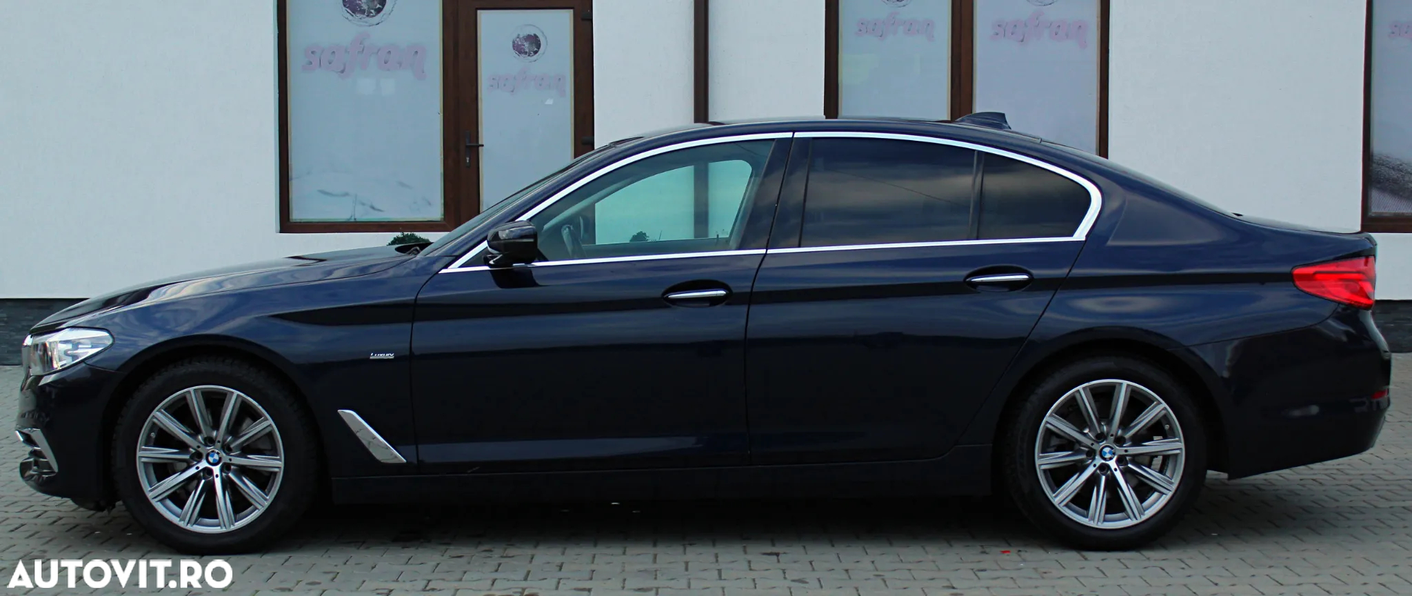 BMW Seria 5 520d xDrive AT - 8