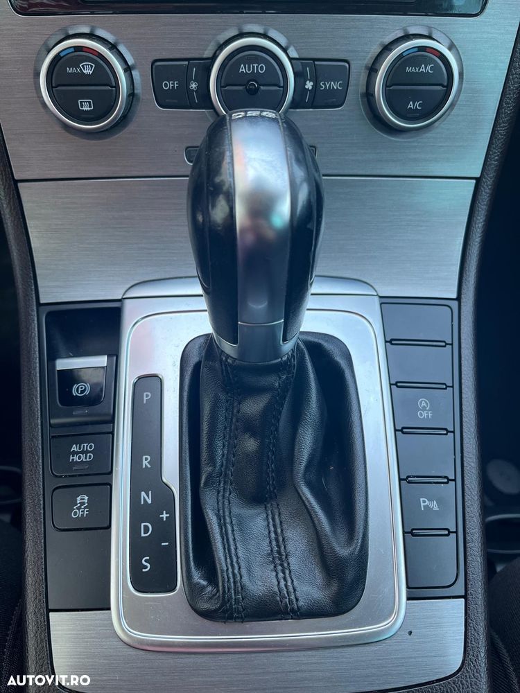 Volkswagen Passat 2.0 TDI DSG BlueMotion Technology Highline - 22