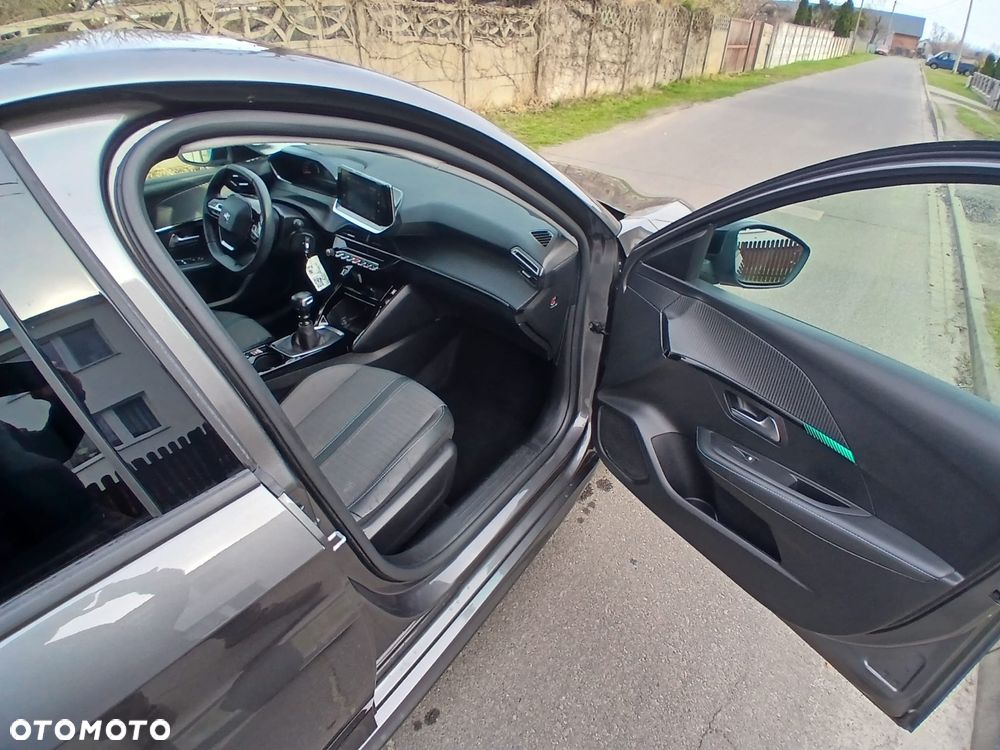 Peugeot 208 1.2 PureTech Allure S&S - 23