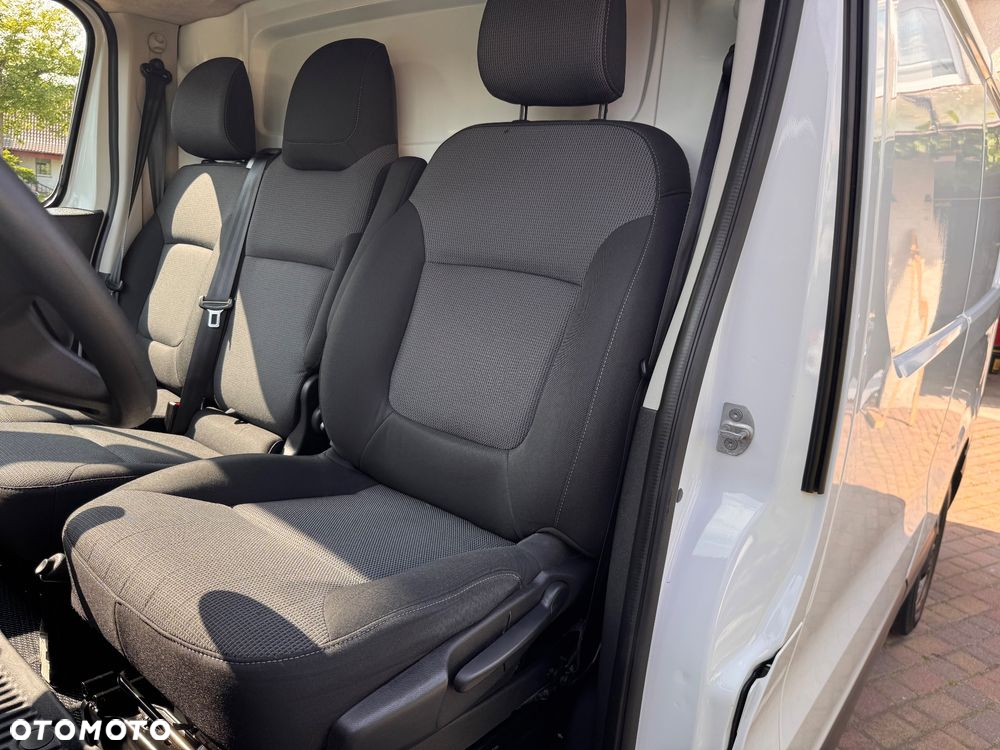 Renault Trafic long - 17