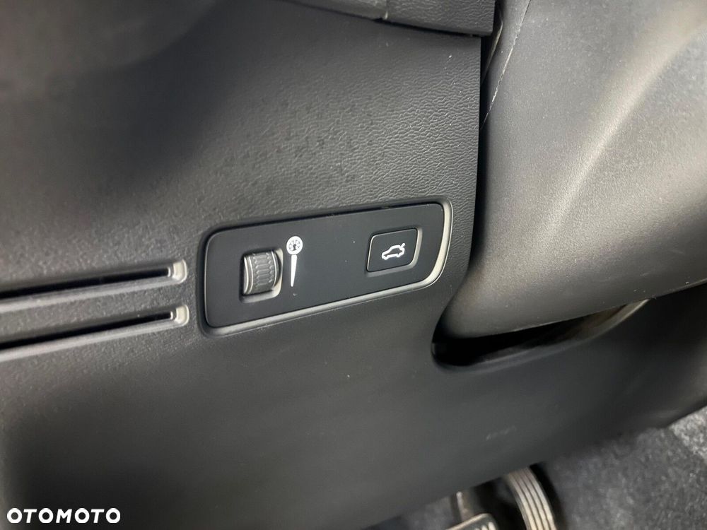 Volvo XC 40 T3 Momentum - 18