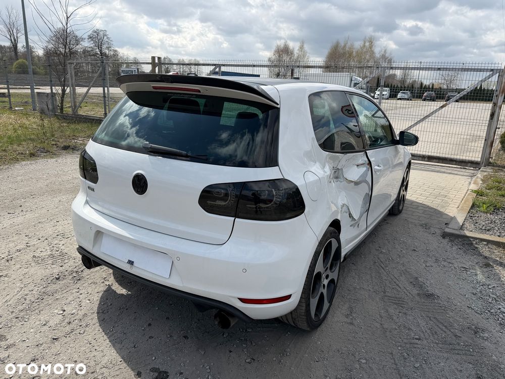 Volkswagen Golf 2.0 GTI - 10