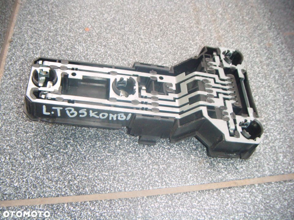 vw passat b5 kombi wkładka lampy tył 3b9945257 - 1