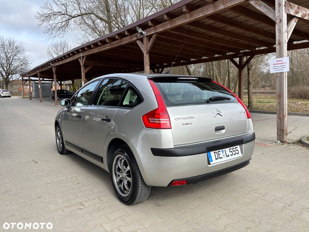 Citroën C4 1.4 16V Style - 5