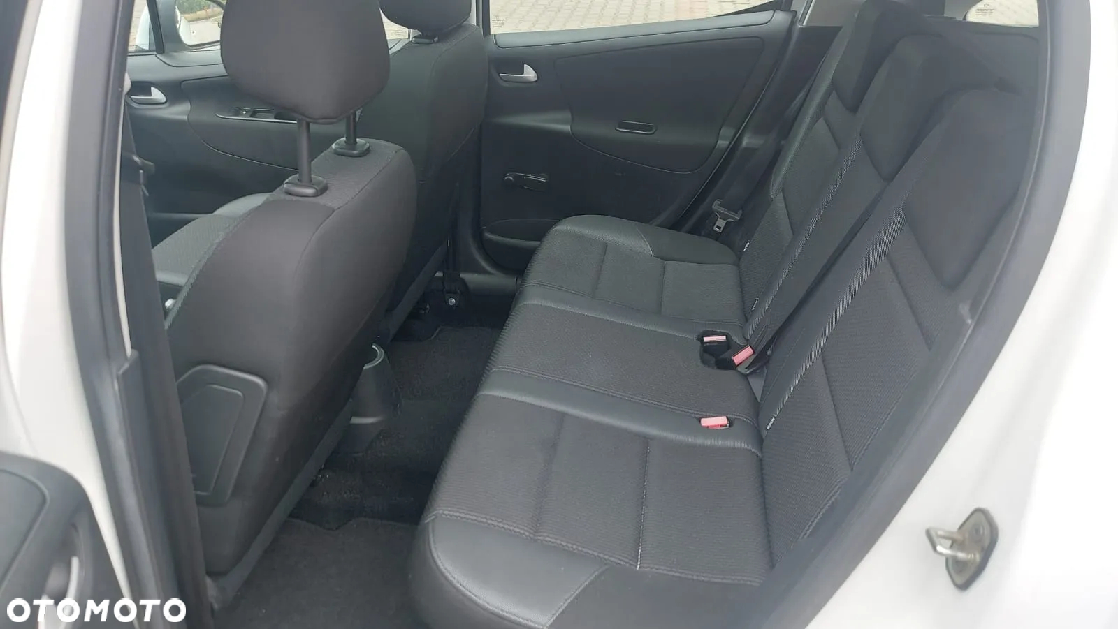 Peugeot 207 1.6 VTi Premium - 13