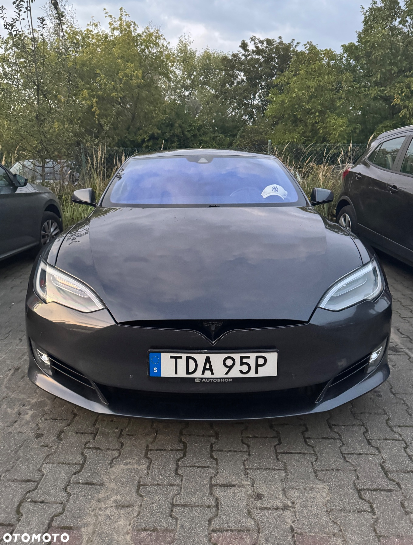 Tesla Model S - 9