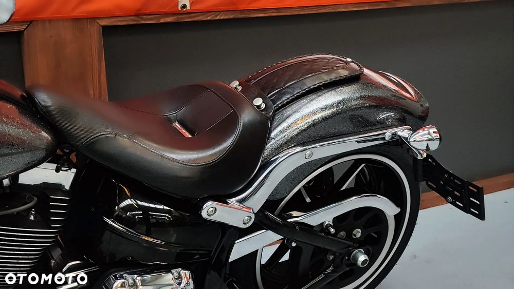 Harley-Davidson FXSB Breakout - 19