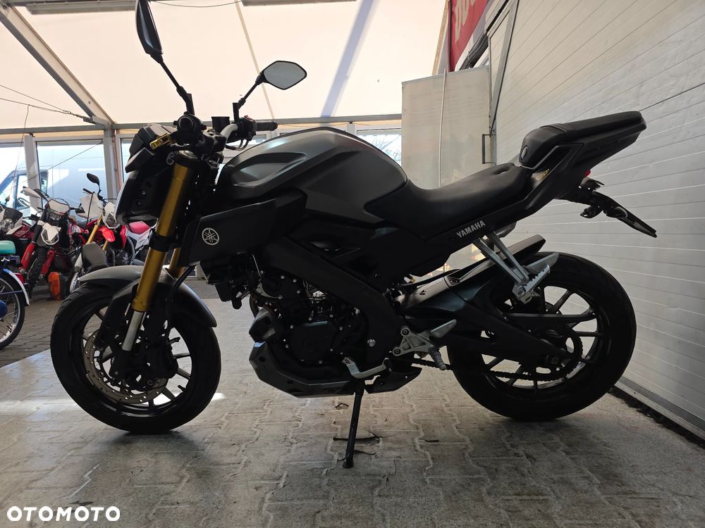 Yamaha MT - 12