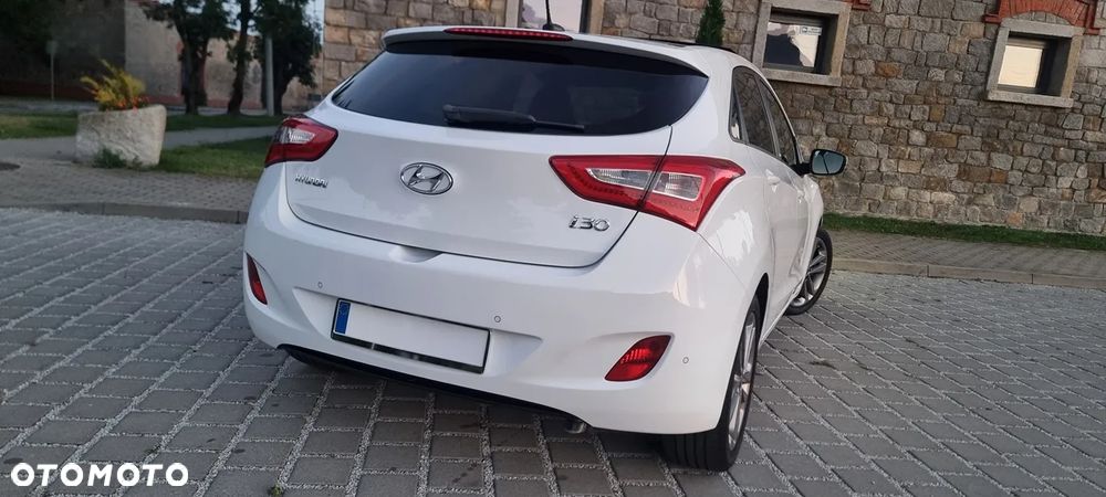 Hyundai i30 blue 1.6 GDI YES Gold - 11