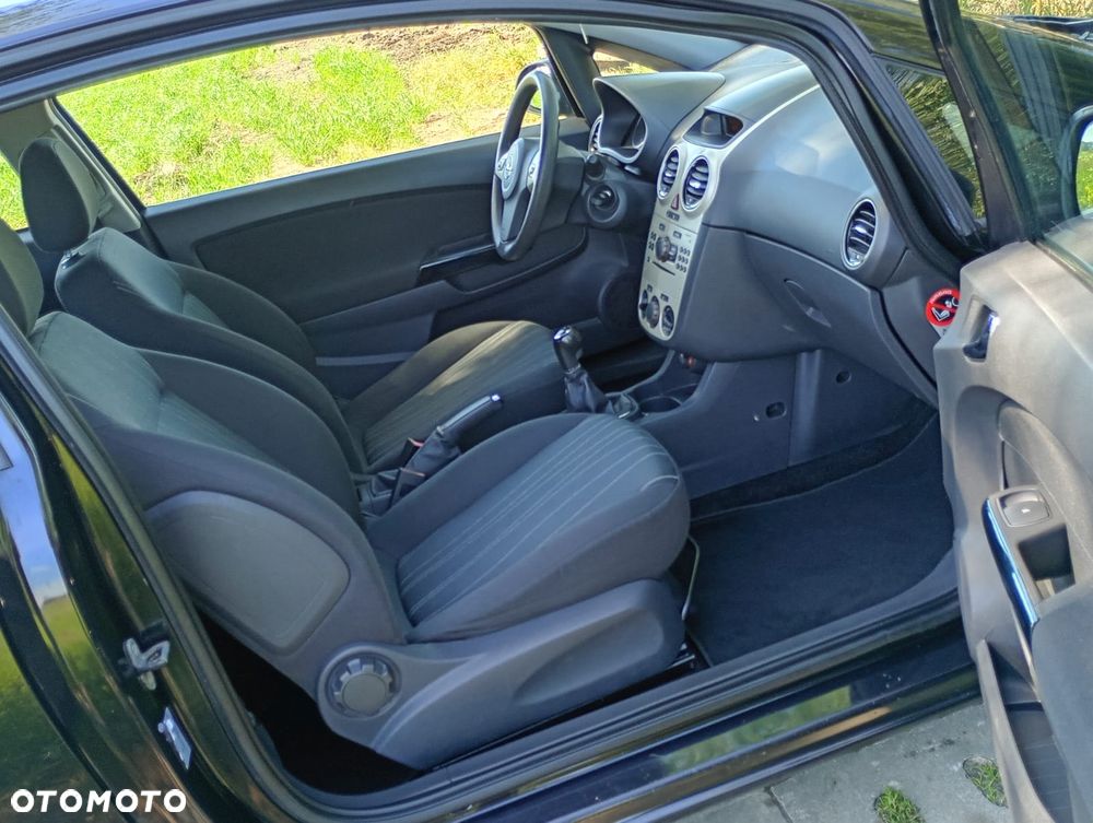 Opel Corsa - 11