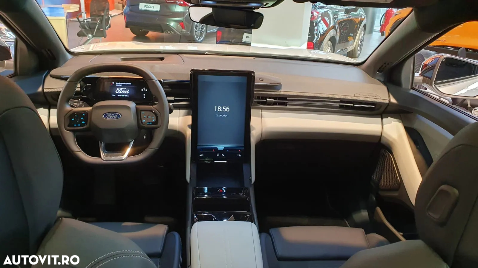 Ford Explorer RWD 77 kWh Extended Range Premium - 36