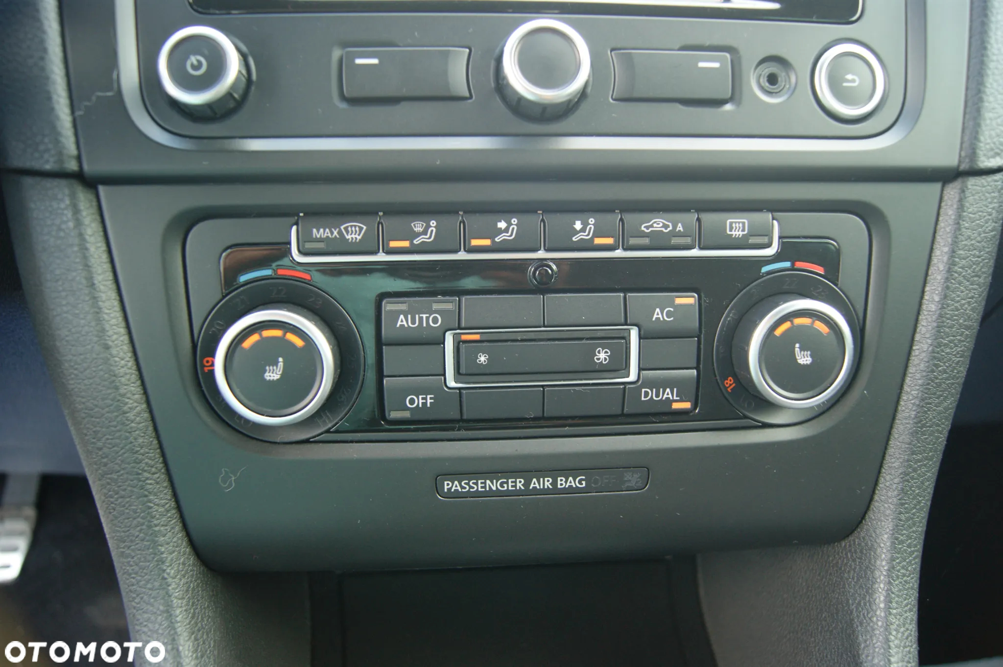 Volkswagen Golf 1.2 TSI BlueMotion Technology Style - 19