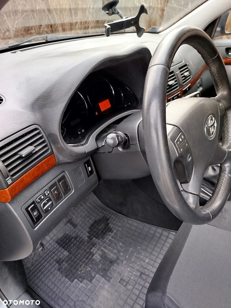 Toyota Avensis 2.2 D-4D Prestige - 9