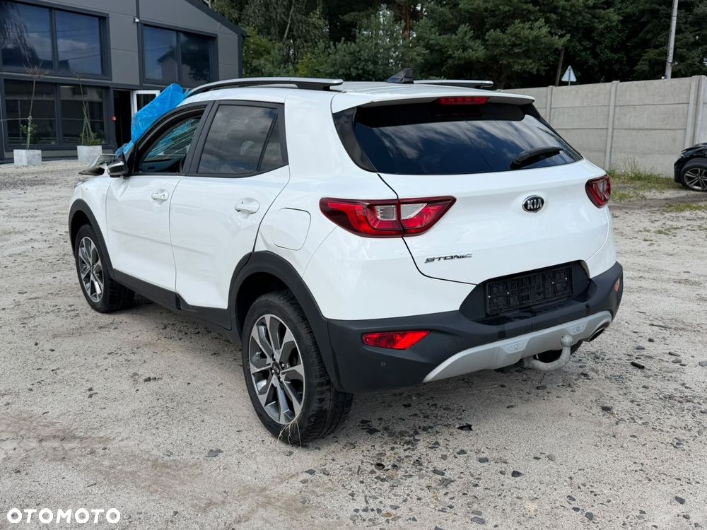 Kia Stonic 1.4 L - 13