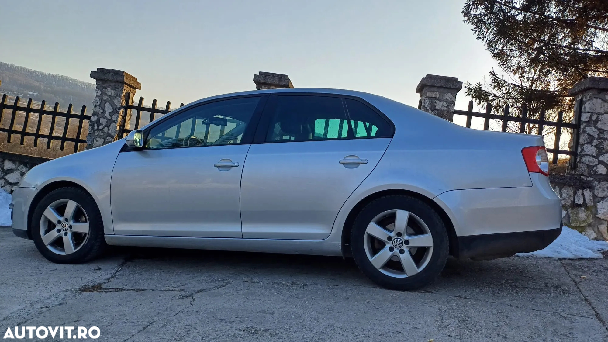 Volkswagen Jetta - 28