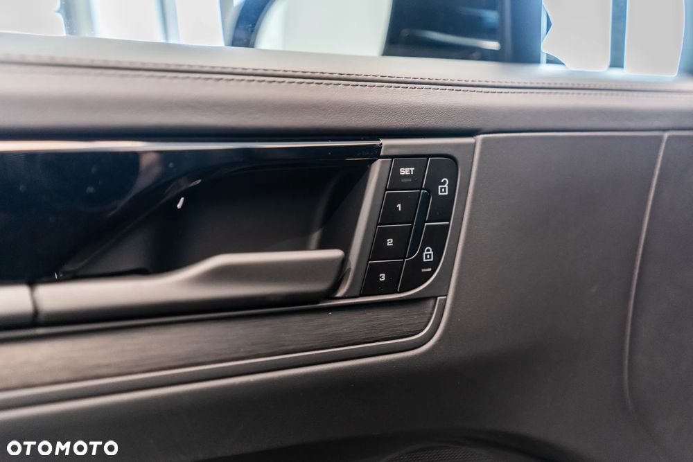 Porsche Cayenne Black Edition - 26