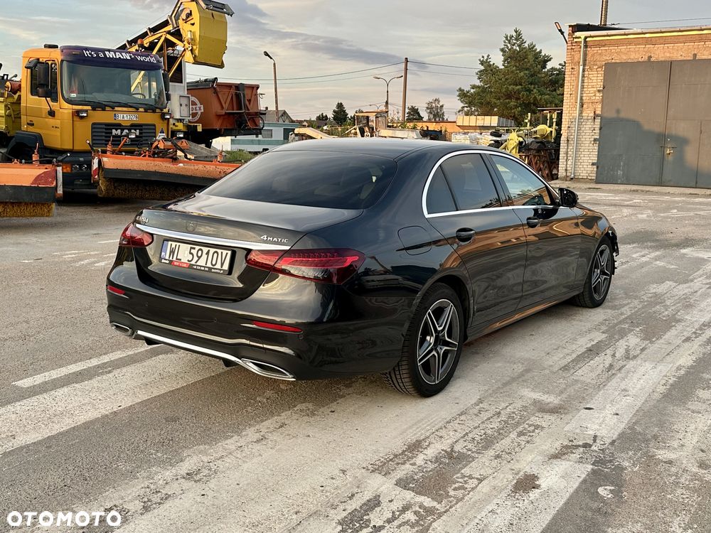 Mercedes-Benz Klasa E 220 d 4-Matic - 11