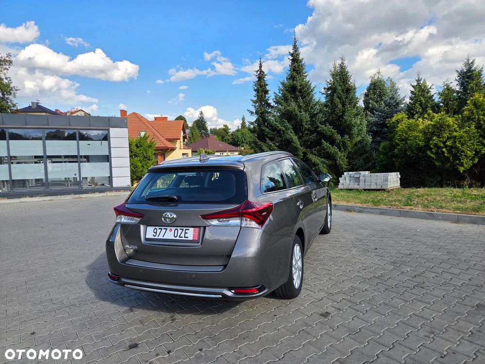 Toyota Auris 1.6 Premium Comfort - 3