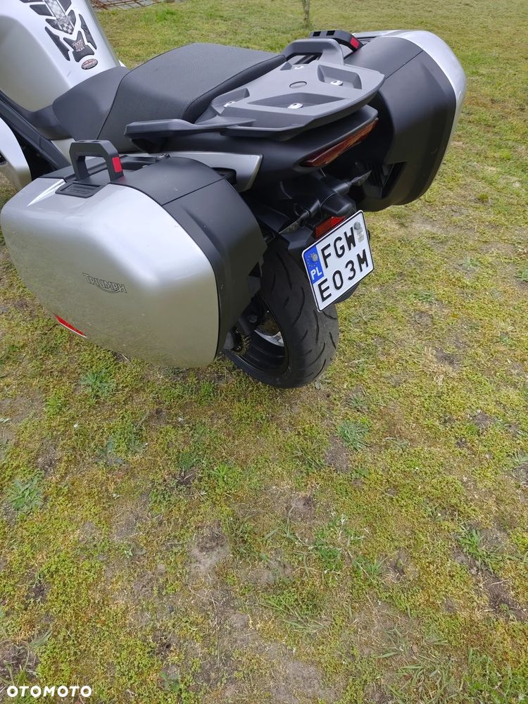 Triumph Sprint - 8