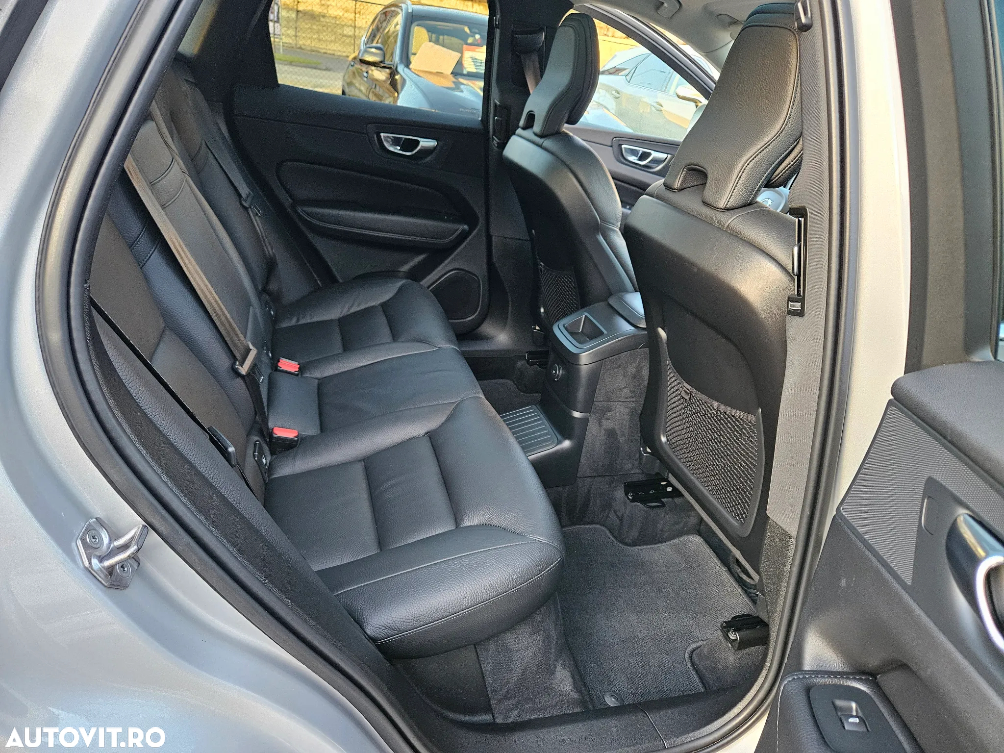 Volvo XC 60 T6 AWD Recharge Geartronic Inscription - 14