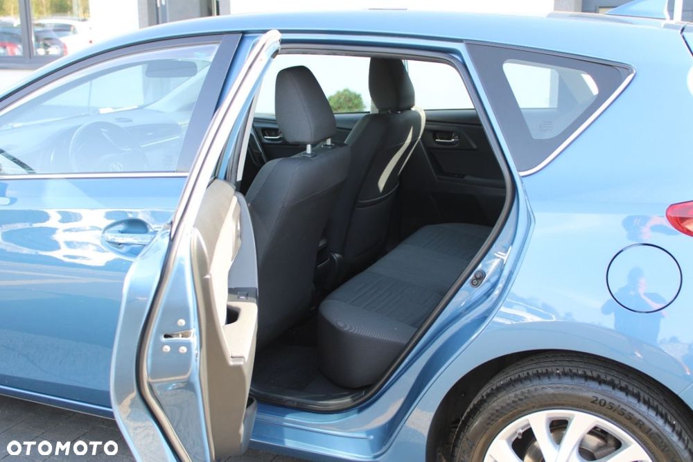 Toyota Auris - 16