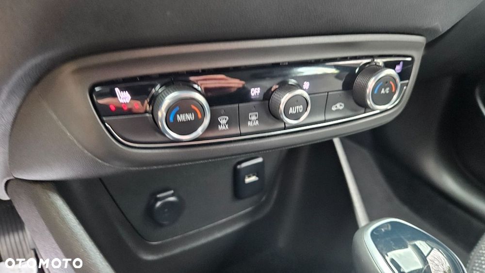 Opel Crossland 1.2 Automatik Business Edition - 26