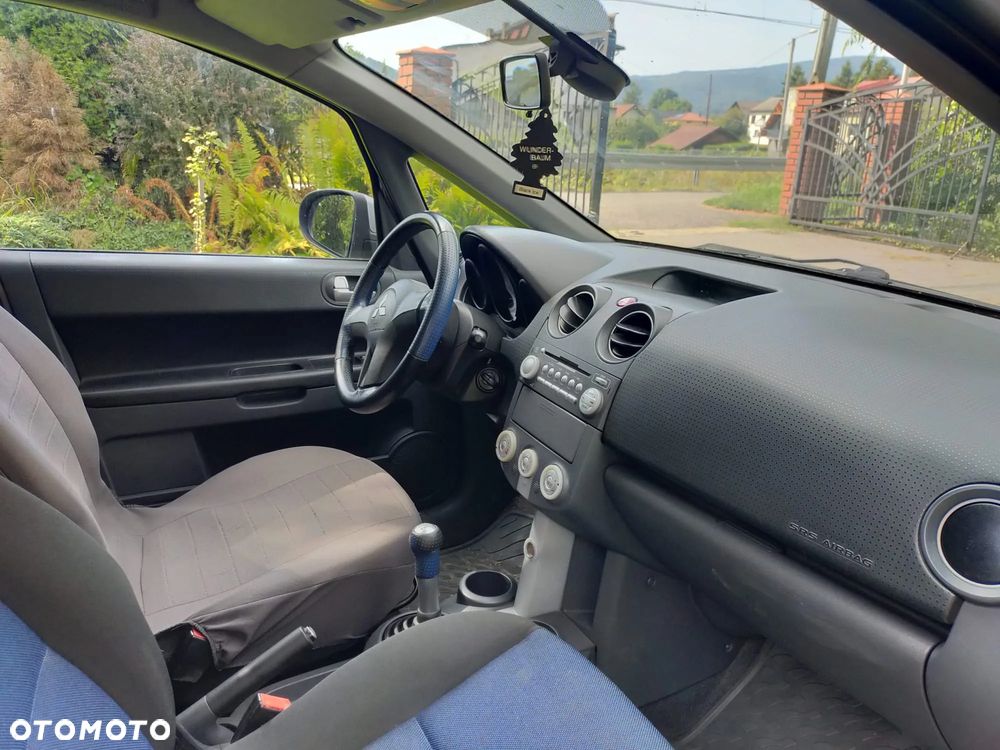Mitsubishi Colt - 5