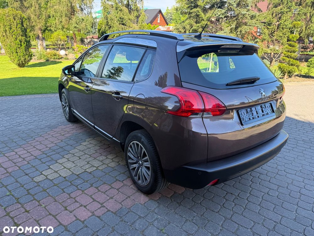 Peugeot 2008 1.2 Pure Tech Style - 3
