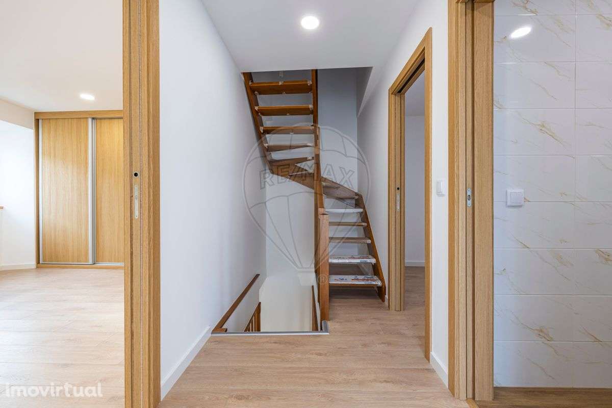 Moradia T2 para venda - Grande imagem: 2/29