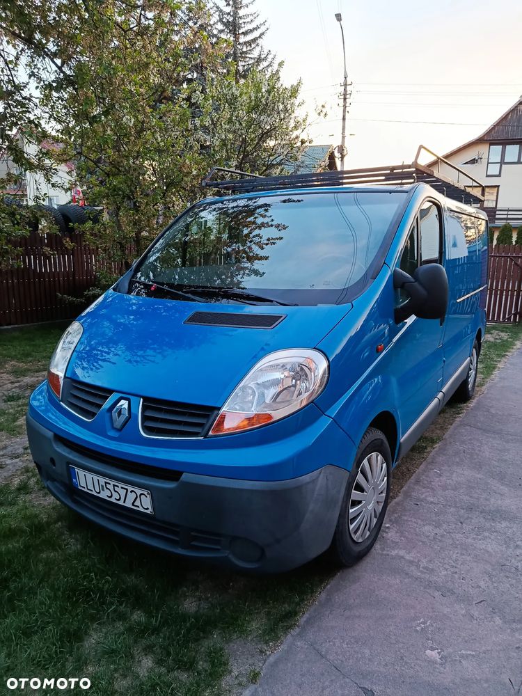 Renault TRAFIC - 2