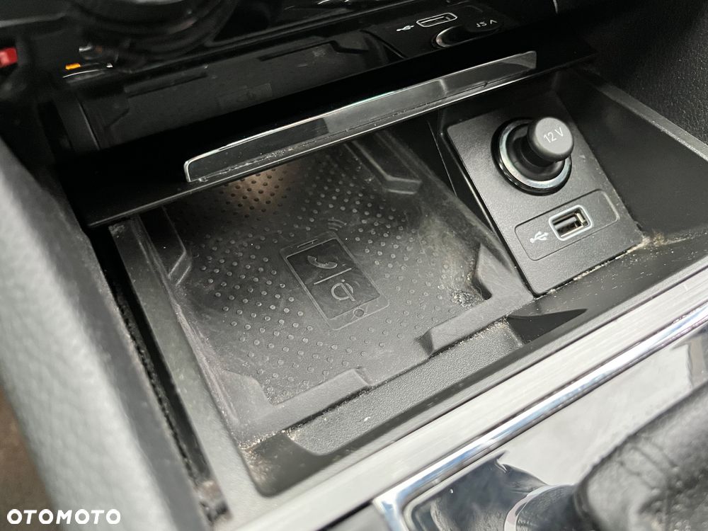 Skoda Superb 2.0 TDI Style DSG - 38