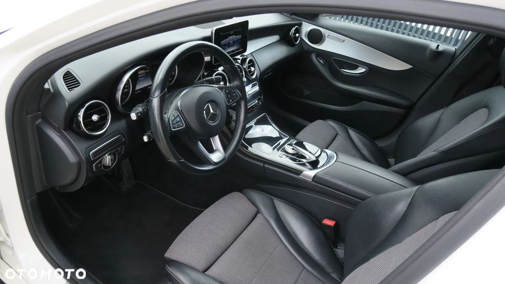 Mercedes-Benz Klasa C 200 7G-TRONIC Avantgarde - 19