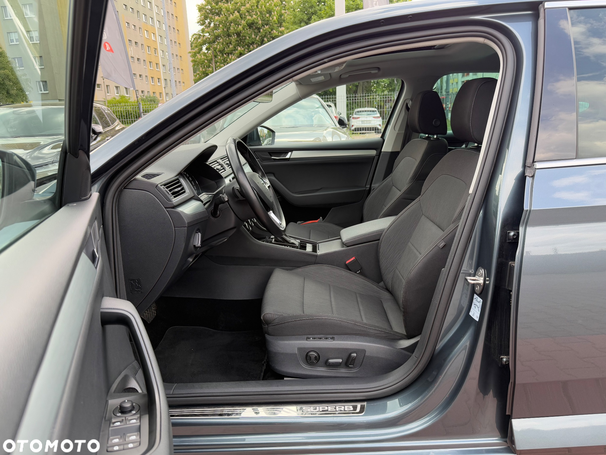 Skoda Superb 1.6 TDI Style DSG - 23