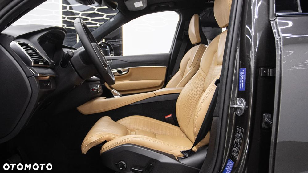 Volvo XC 90 T8 AWD Plug-In Hybrid Plus Dark 7os - 20