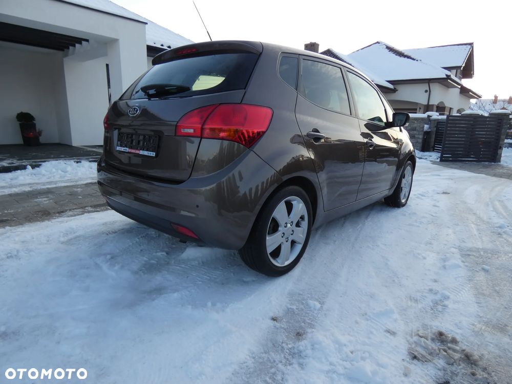 Kia Venga 1.6 CVVT Dream Team Edition - 9