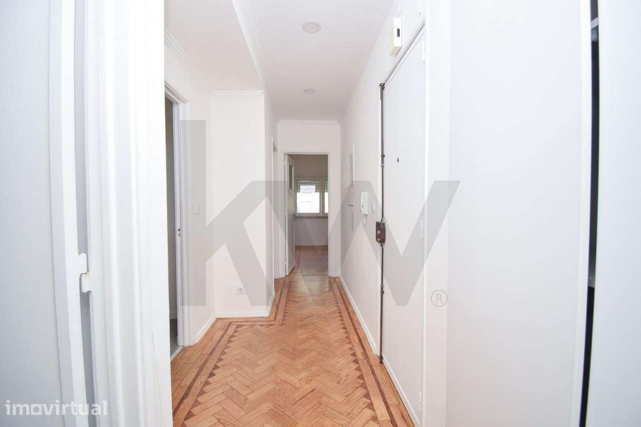 Apartamento T2 com Duas Varandas | Benfica | Lisboa - Grande imagem: 2/19