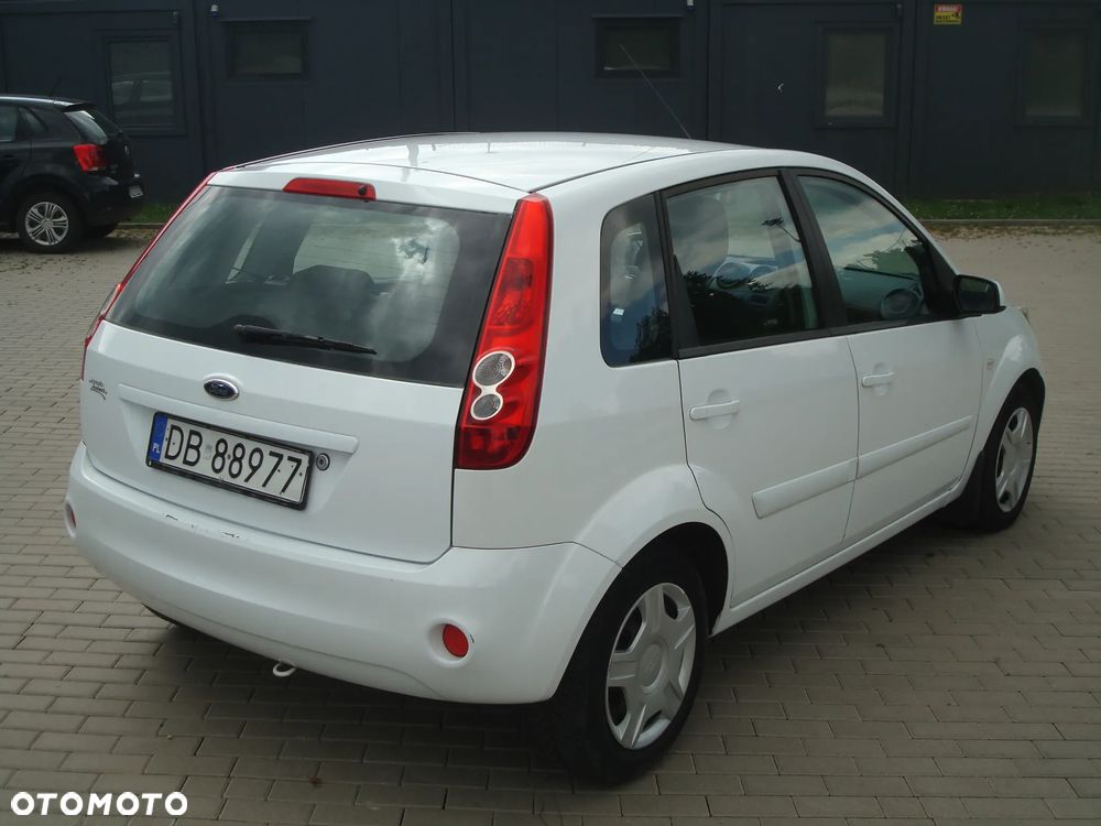Ford Fiesta 1.25 Trend - 12