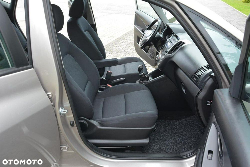 Hyundai ix20 1.6 CRDi blue Comfort - 17