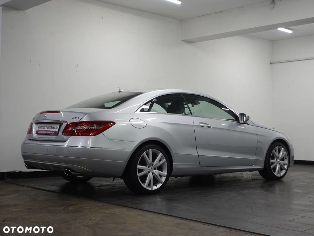 Mercedes-Benz Klasa E 350 CDI DPF BlueEFFICIENCY 7G-TRONIC Avantgarde - 9