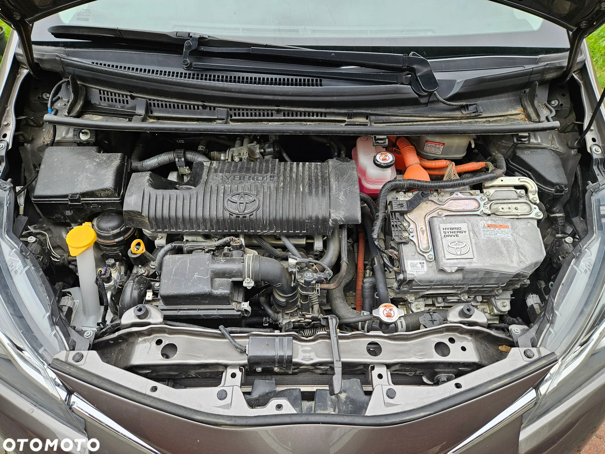 Toyota Yaris Hybrid 1.5 VVT-i Selection - 16