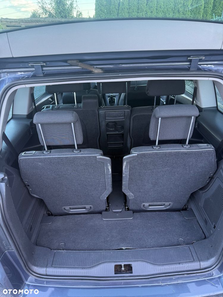 Opel Zafira 2.2 - 7