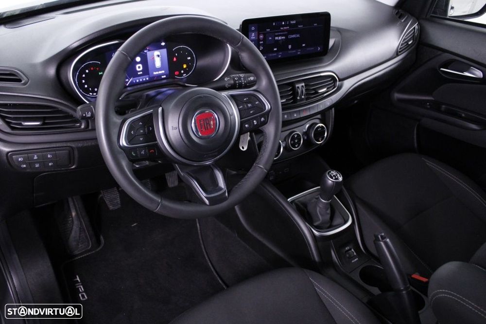 Fiat Tipo Station Wagon Cross 1.0 GSE T3 Cross - 32