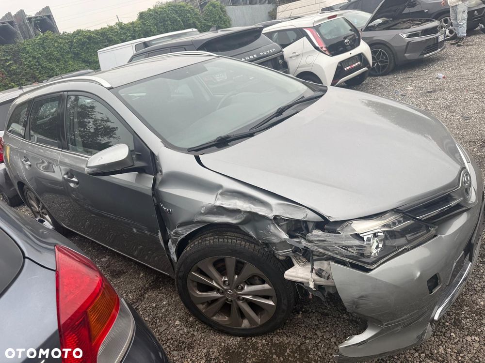 Toyota Auris 1.8 HSD Luna - 9
