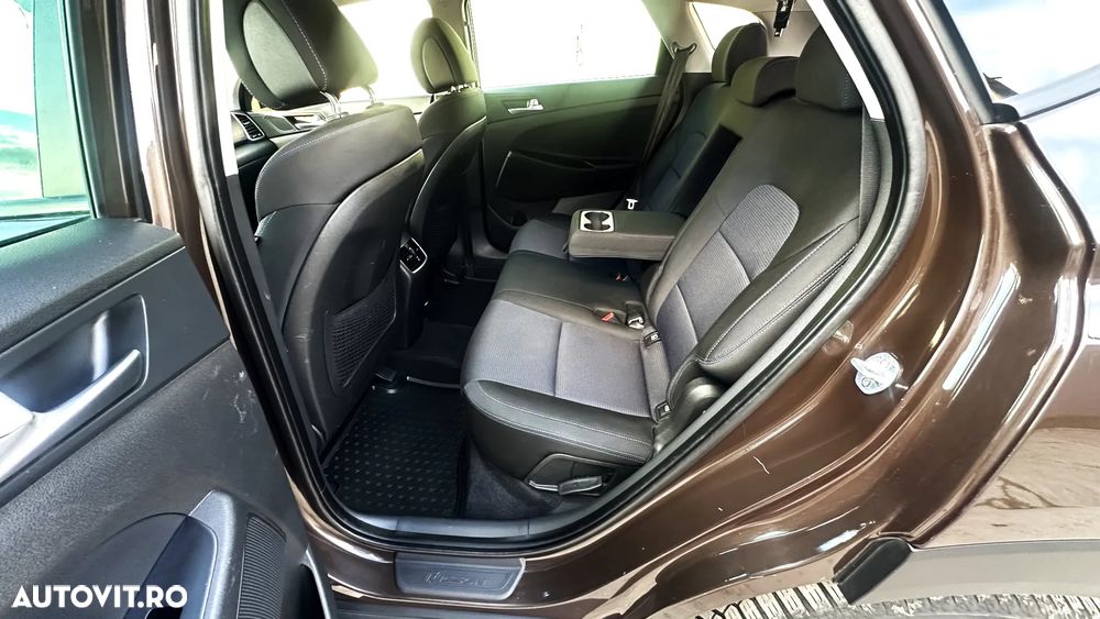 Hyundai Tucson 2.0 CRDI 4WD Automatik Advantage - 20