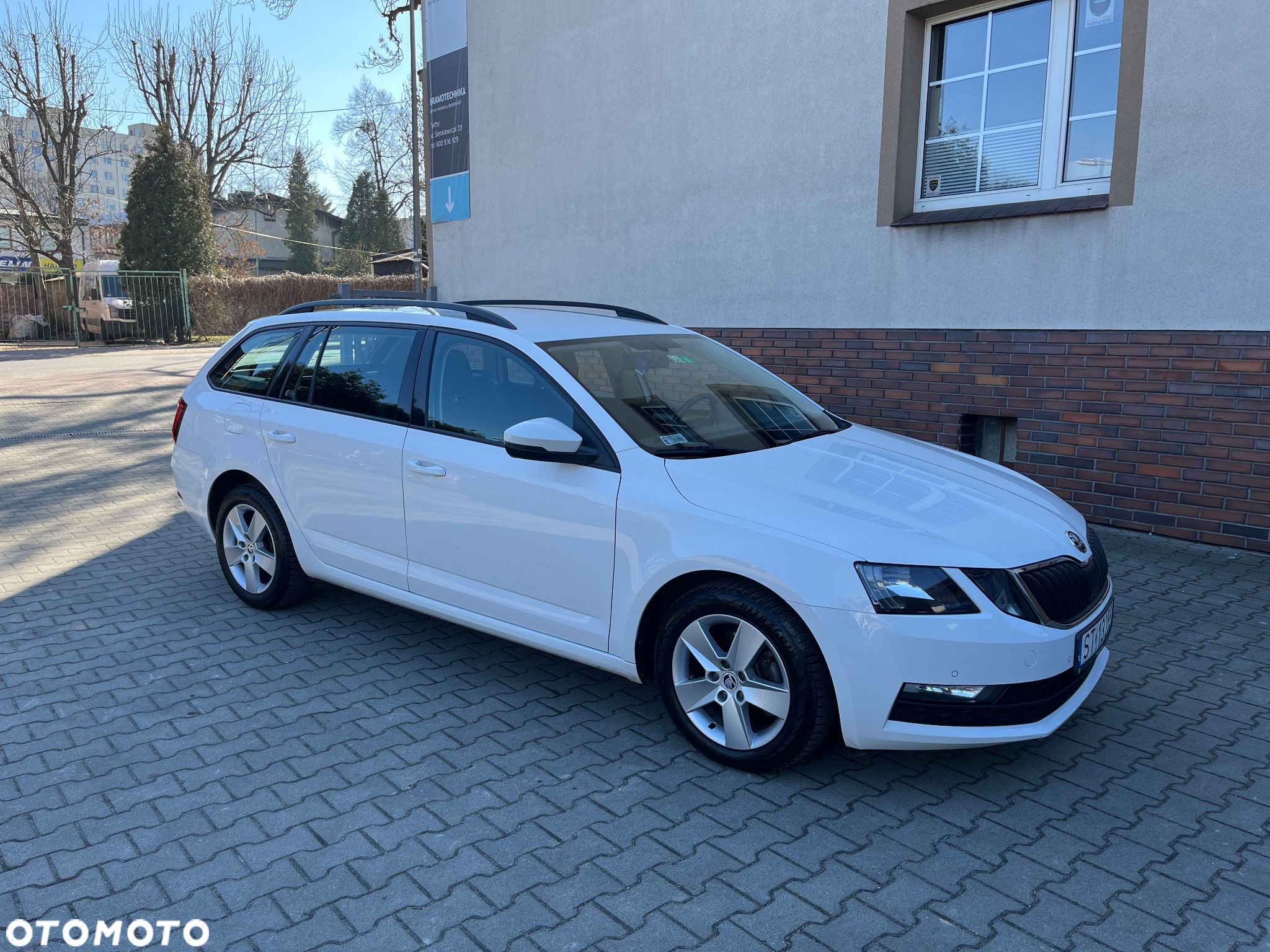 Skoda Octavia 2.0 TDI Style DSG - 1