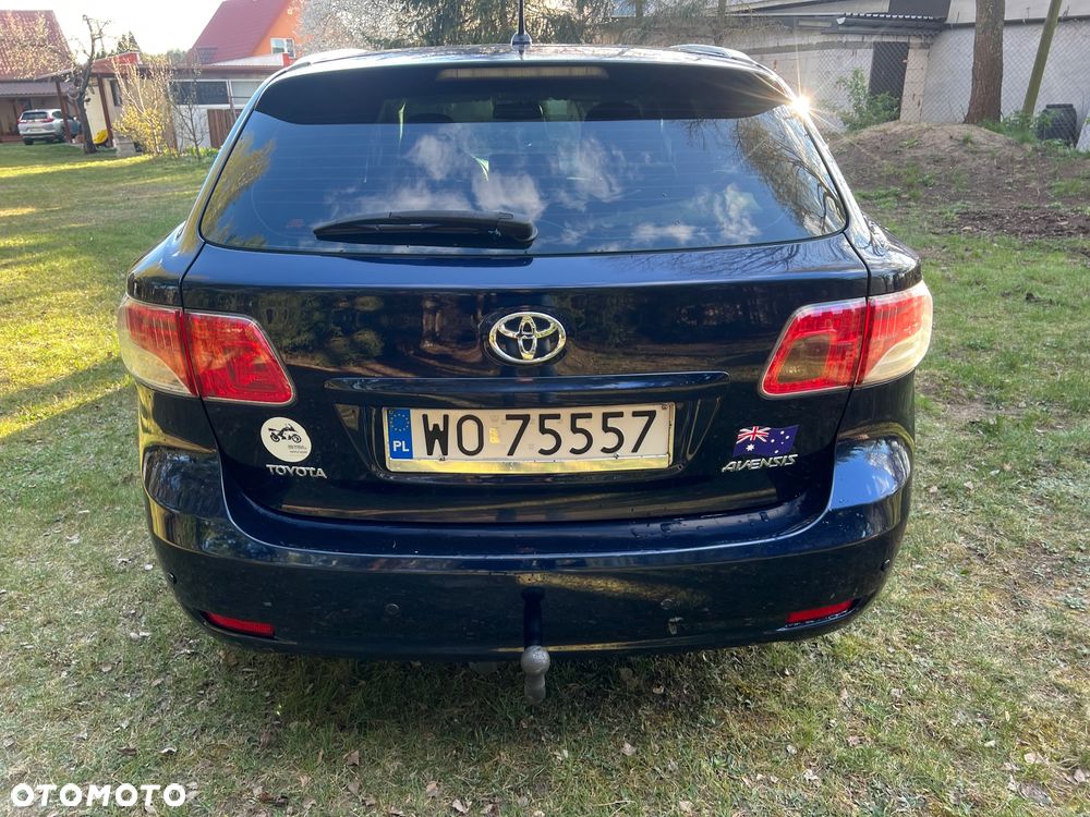 Toyota Avensis 2.0 D-4D Sol+NAVI - 21