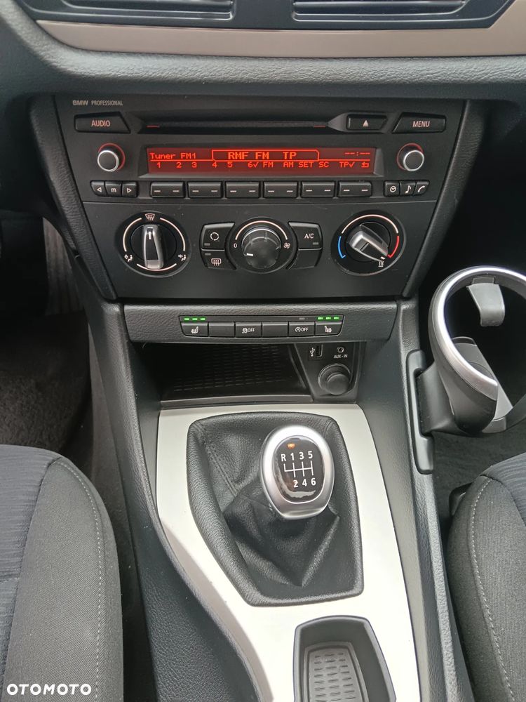 BMW X1 sDrive16d - 12