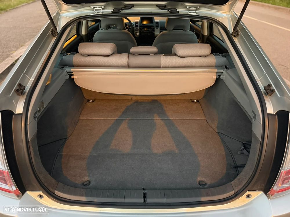Toyota Prius 1.5 VVT-i HSD Sol - 7
