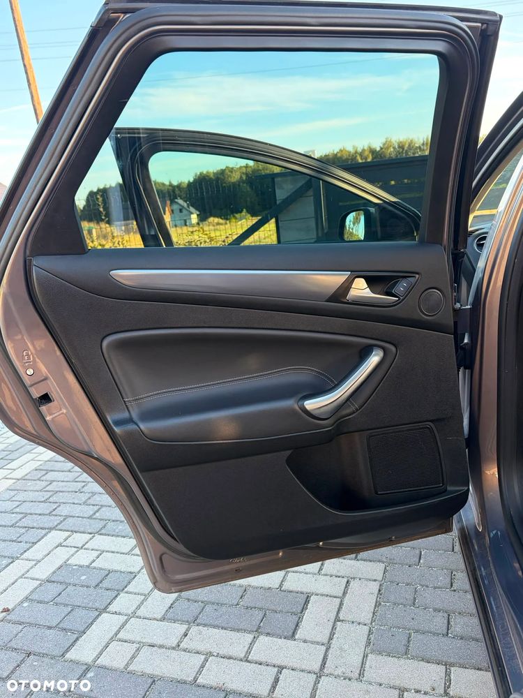 Ford Mondeo 2.0 TDCi Platinium X Plus (Titanium) - 4