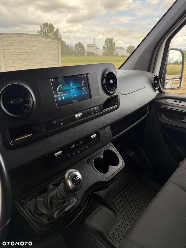 Mercedes-Benz Sprinter Standard PRO 907.233 - 8